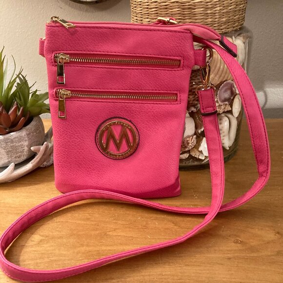 Mia Farrow Collection Hot Pink Crossbody Handbag - Picture 1 of 9